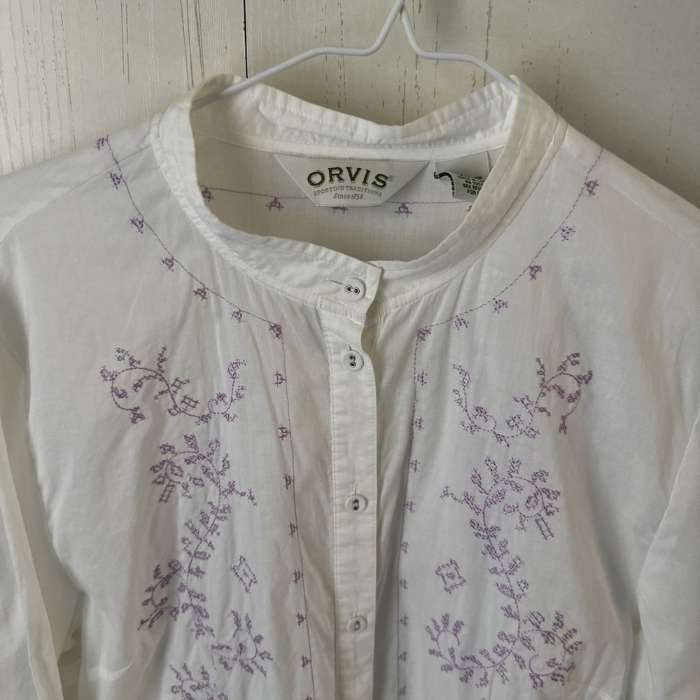 Orvis Long Sleeve Button Down Shirt Scallop Collar Embroidered Rose Size large